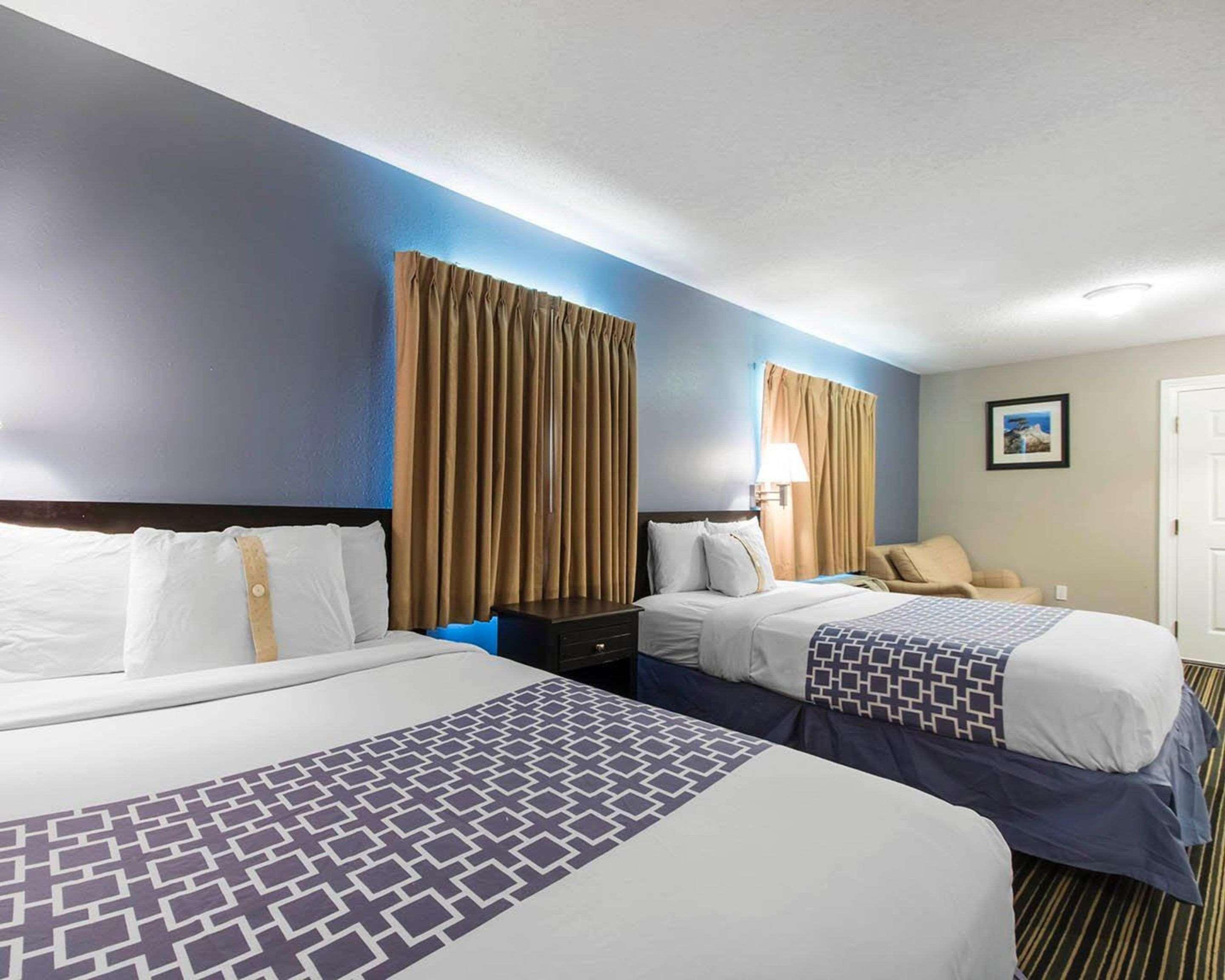 Suburban Extended Stay Hotel Naval Base Area Warrington Esterno foto