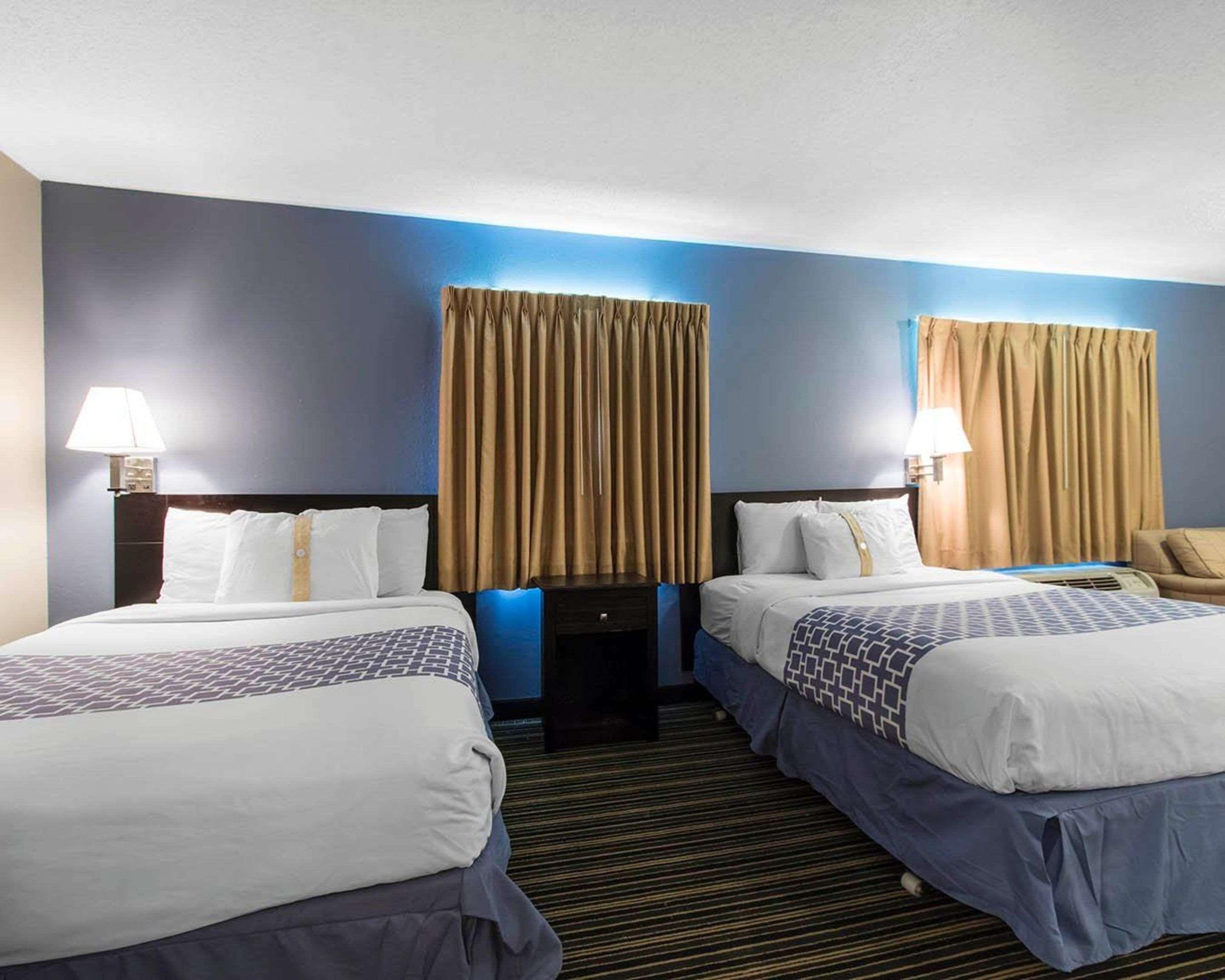 Suburban Extended Stay Hotel Naval Base Area Warrington Esterno foto