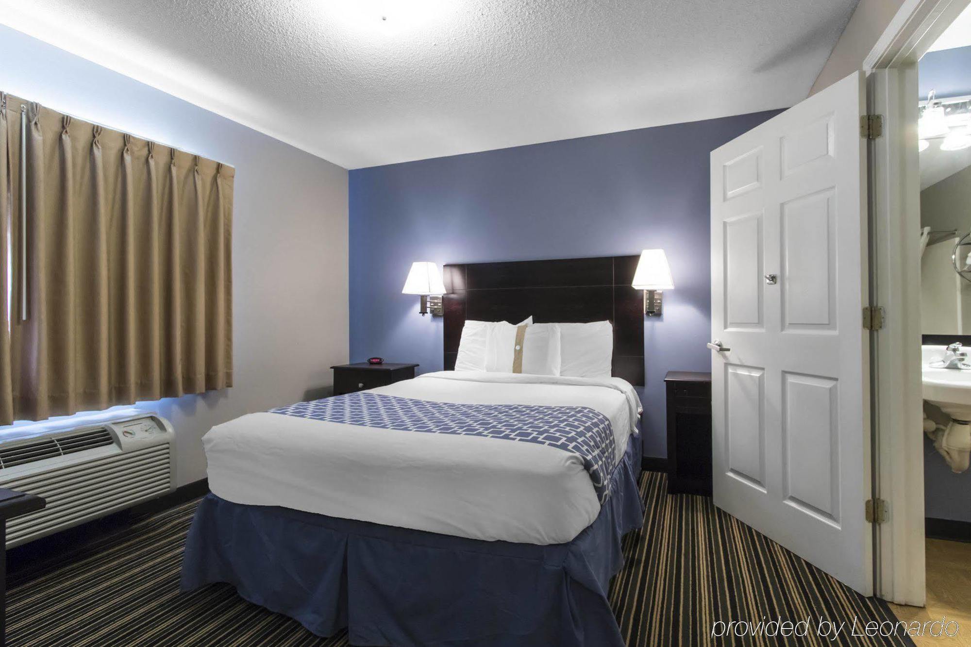 Suburban Extended Stay Hotel Naval Base Area Warrington Esterno foto